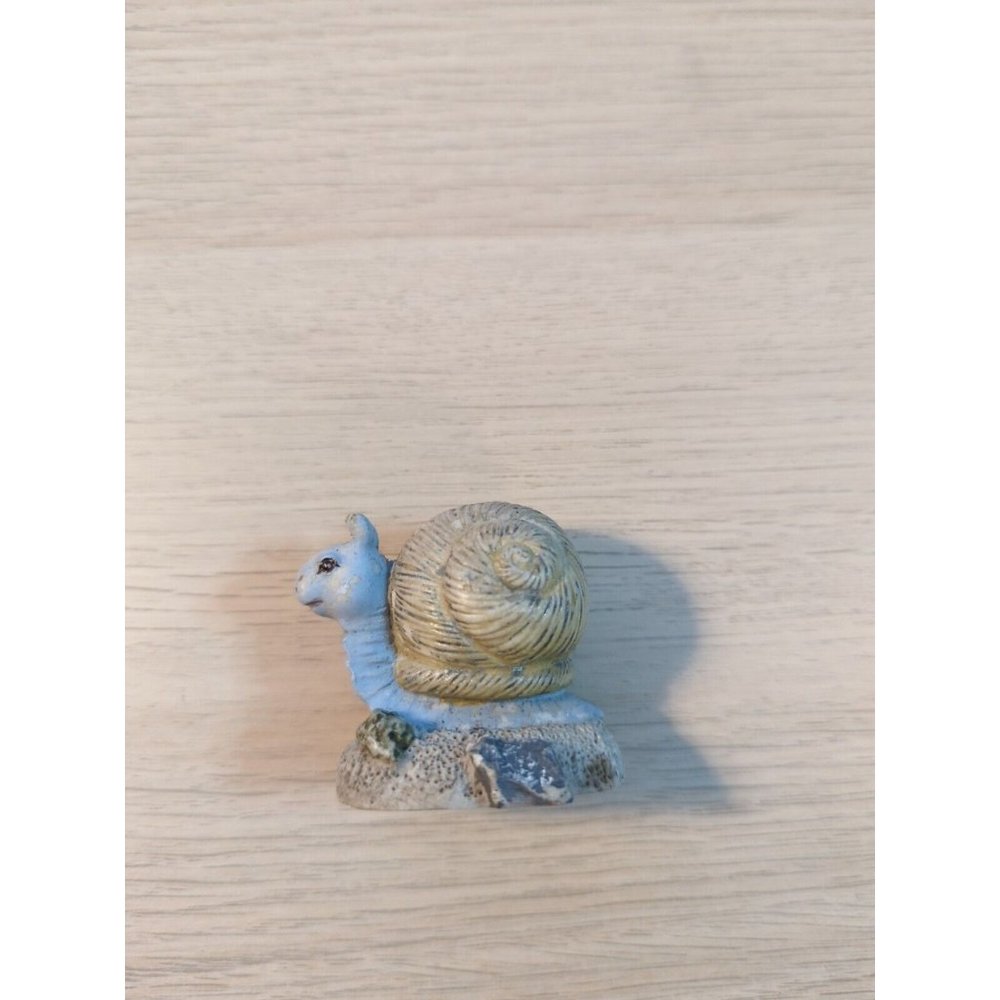 Small Cute Snail Figurine, Great For Planter/Terrarium Decoration, Chip